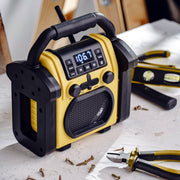 Robust konstruktionsradio med Bluetooth och laddningsfunktion