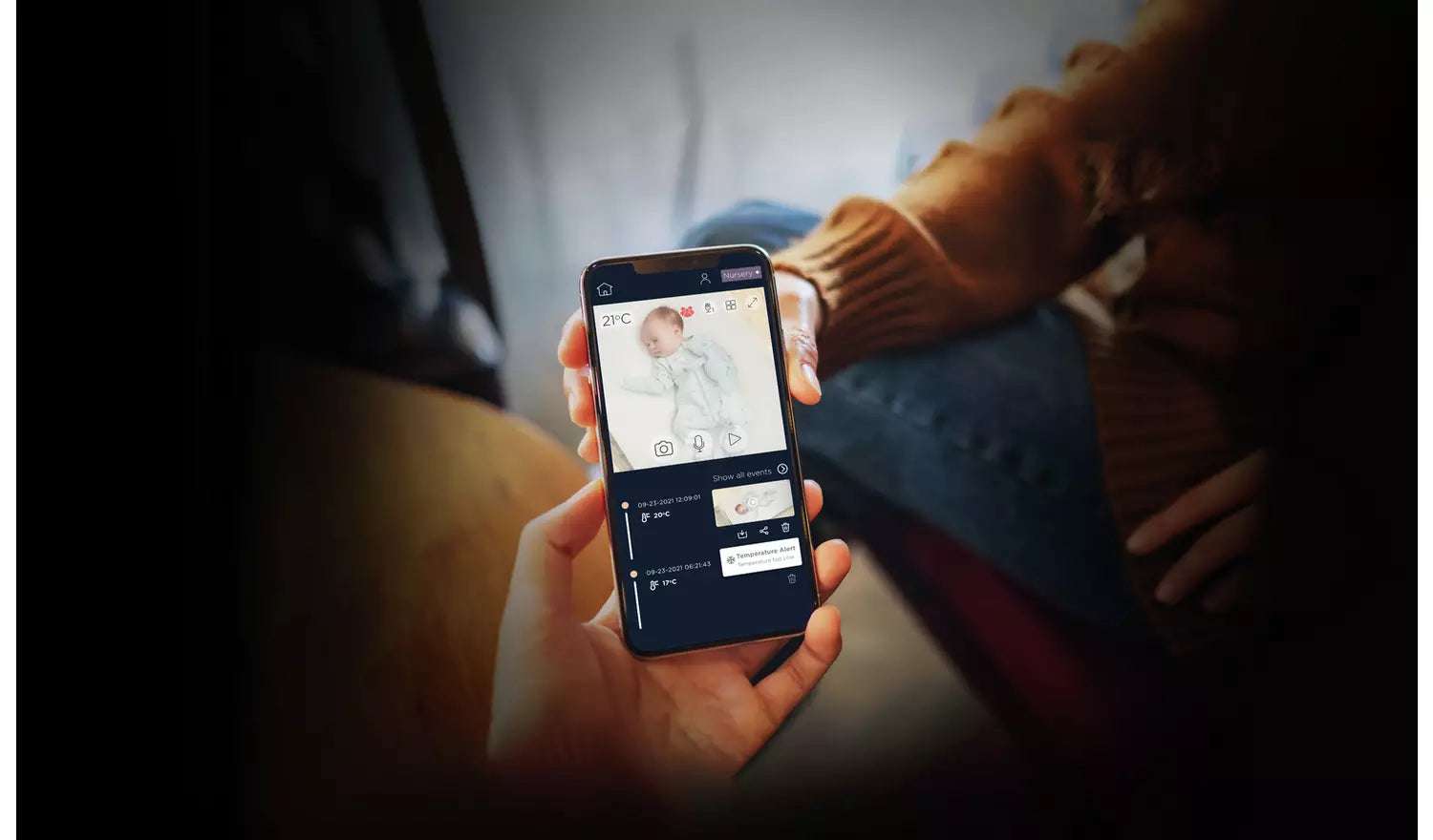 Motorola Baby Alarm med 5" föräldraenhet och Full HD-övervakning via app