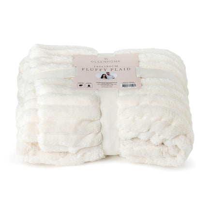 Fluffig pläd i off-white – Ultramjuk lyx