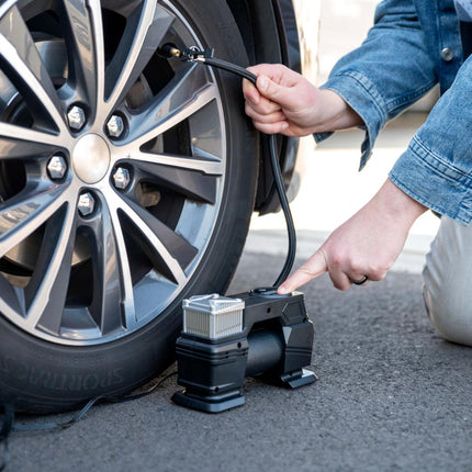 Dunlop Digital Luftkompressor og Dækpumpe - 150 PSI / 10 BAR - 12V