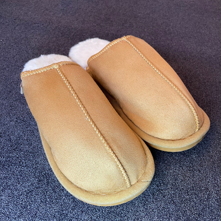 Hjemmesko til herre i brun/grå farve og med den ultimative komfort indeni.