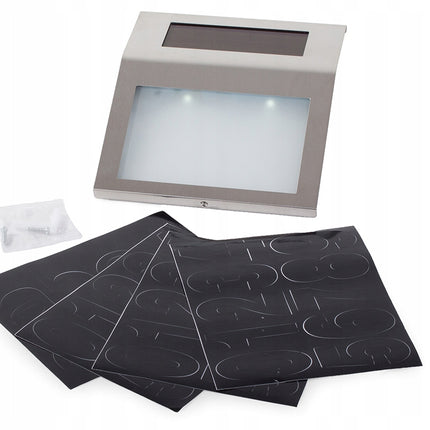 Husnummer med solcelle belysning