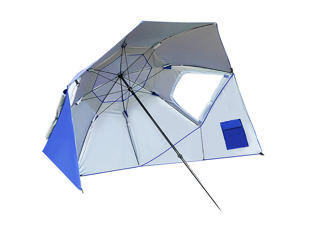 Strandparasol stor model, beskytter både mod sol og vind.