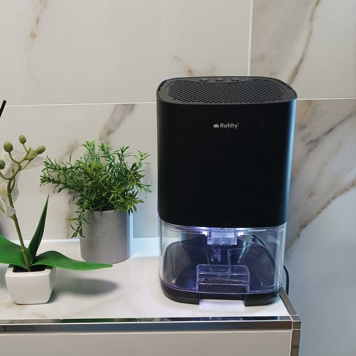 Smart avfuktare med vattentank