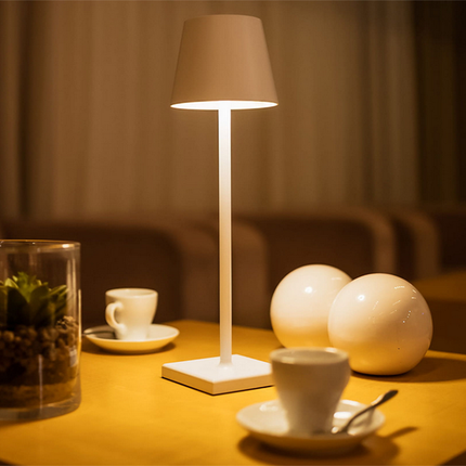 Natbordslampe med Touch 3-Trins Lysindstilling: Varm, Neutral, Kold - USB-Genopladelig!