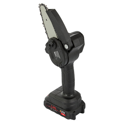 Liten sladdlös motorsåg – perfekt för trädgården och gränden