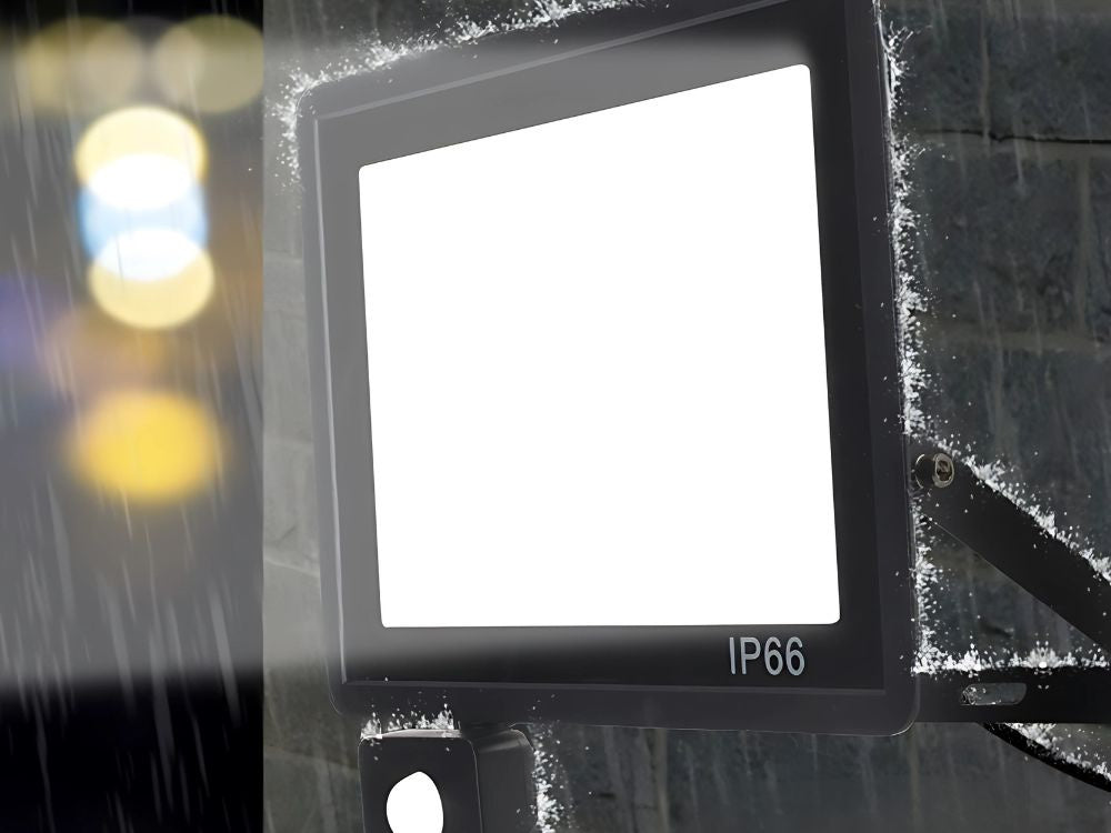Halogen LED-strålkastare 50W 6000K med skymningssensor (tänd/släck vid gryning) IP66.