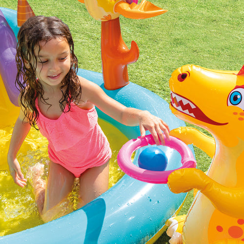 Dinoland Vandlegeplads med Rutsjebane, Springvand og 6 Bolde – 302 x 229 x 112 cm