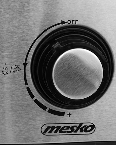 Espressomaskin 850w, 15 bar tryck och mjölkskummare