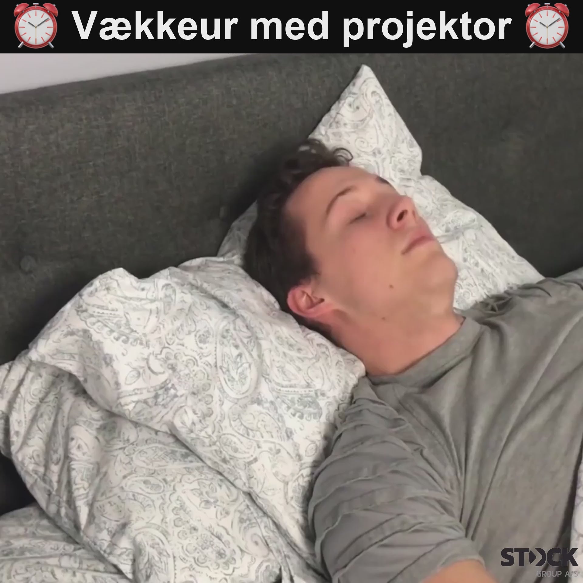 Indlæs video: Ur med projektor visning